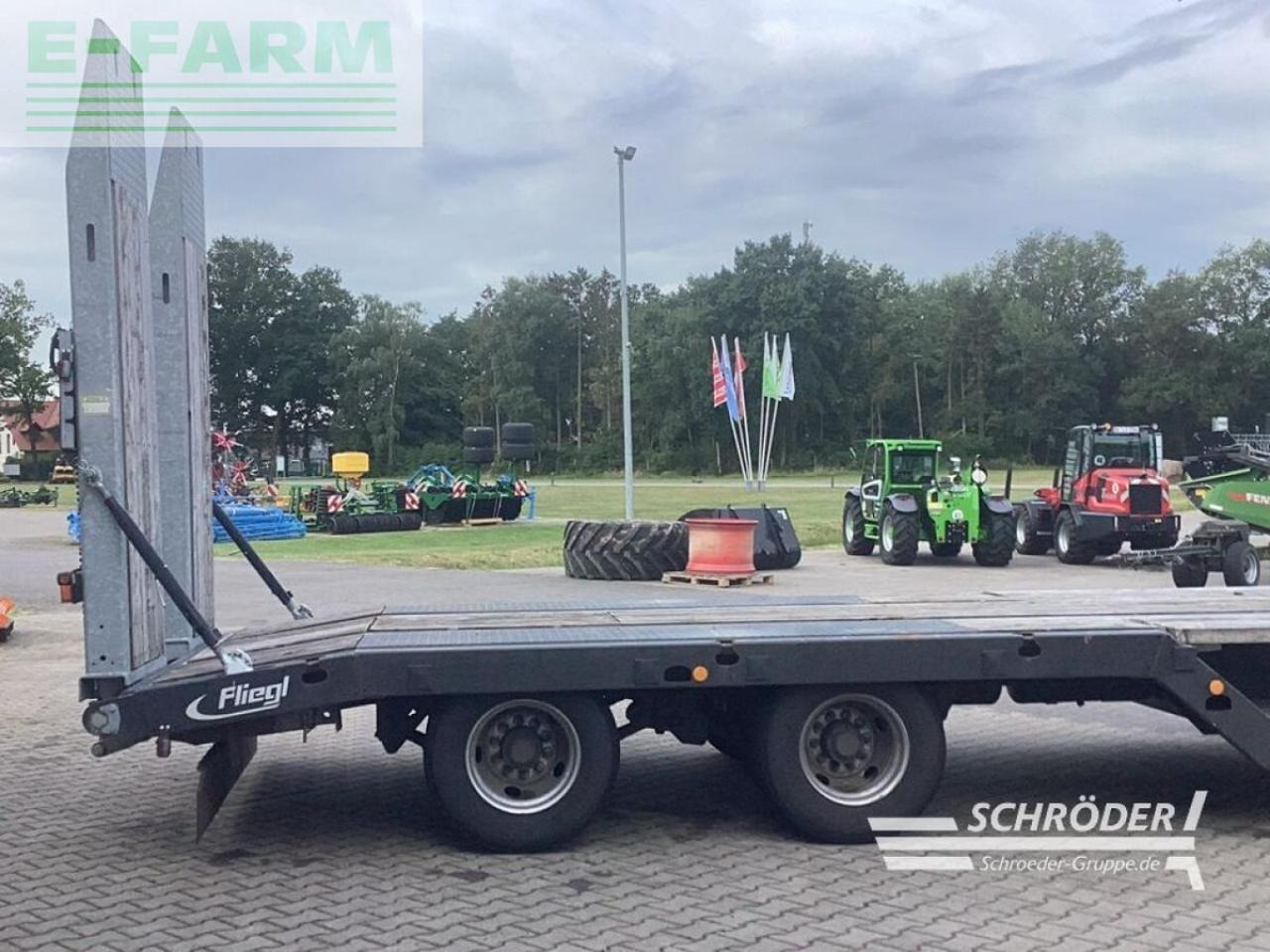 Fliegl dtl 300 p -tieflader - Remorcă transport agabaritic: Foto 4 Fliegl dtl 300 p -tieflader - Remorcă transport agabaritic: Foto 4