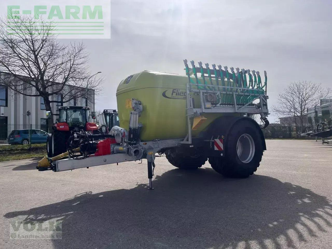 Fliegl pfw 9000 poly line einachs - Mașină de erbicidat autopropulsata: Foto 1 Fliegl pfw 9000 poly line einachs - Mașină de erbicidat autopropulsata: Foto 1