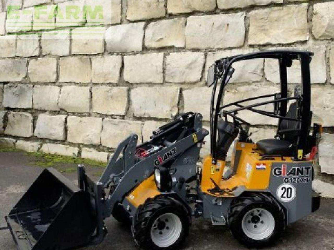 Giant g1200 hd - Mini excavator: Foto 4 Giant g1200 hd - Mini excavator: Foto 4