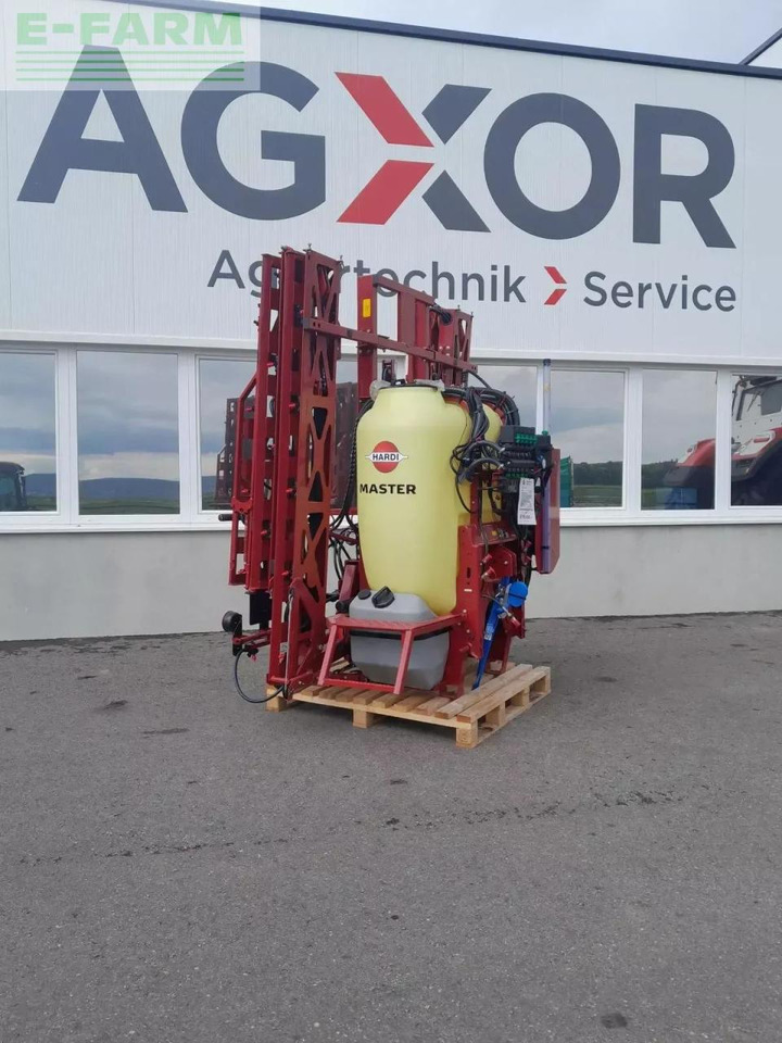 Hardi master - Maşină de erbicidat tractata: Foto 1 Hardi master - Maşină de erbicidat tractata: Foto 1