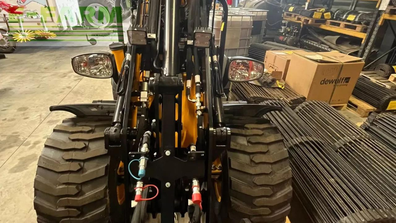 JCB 403 agri smart power - Mini excavator: Foto 2 JCB 403 agri smart power - Mini excavator: Foto 2