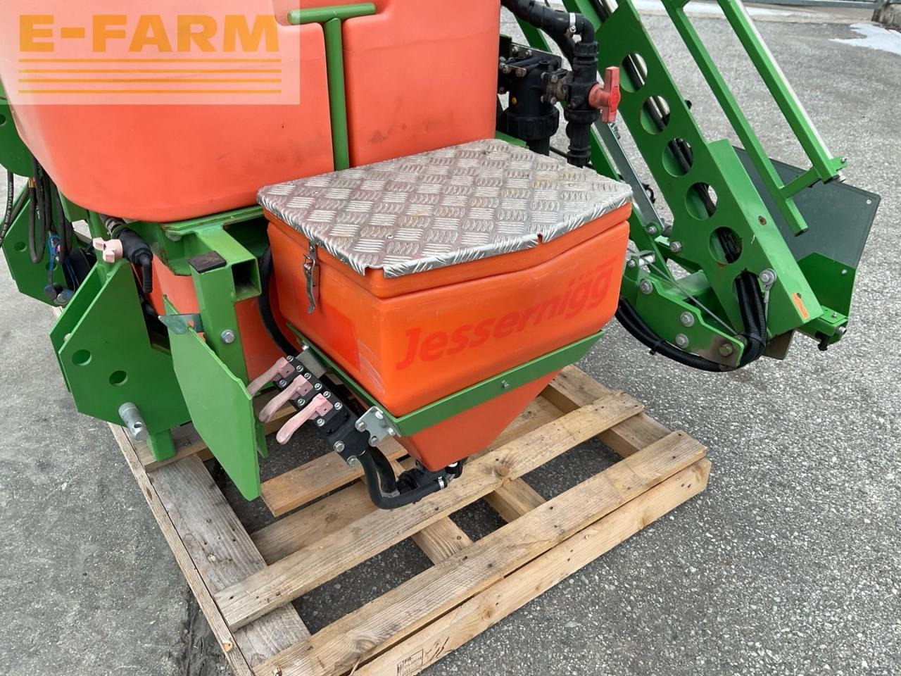 Maşină de erbicidat tractata Jessernigg NG JP 1400/15: Foto 12 Maşină de erbicidat tractata Jessernigg NG JP 1400/15: Foto 12