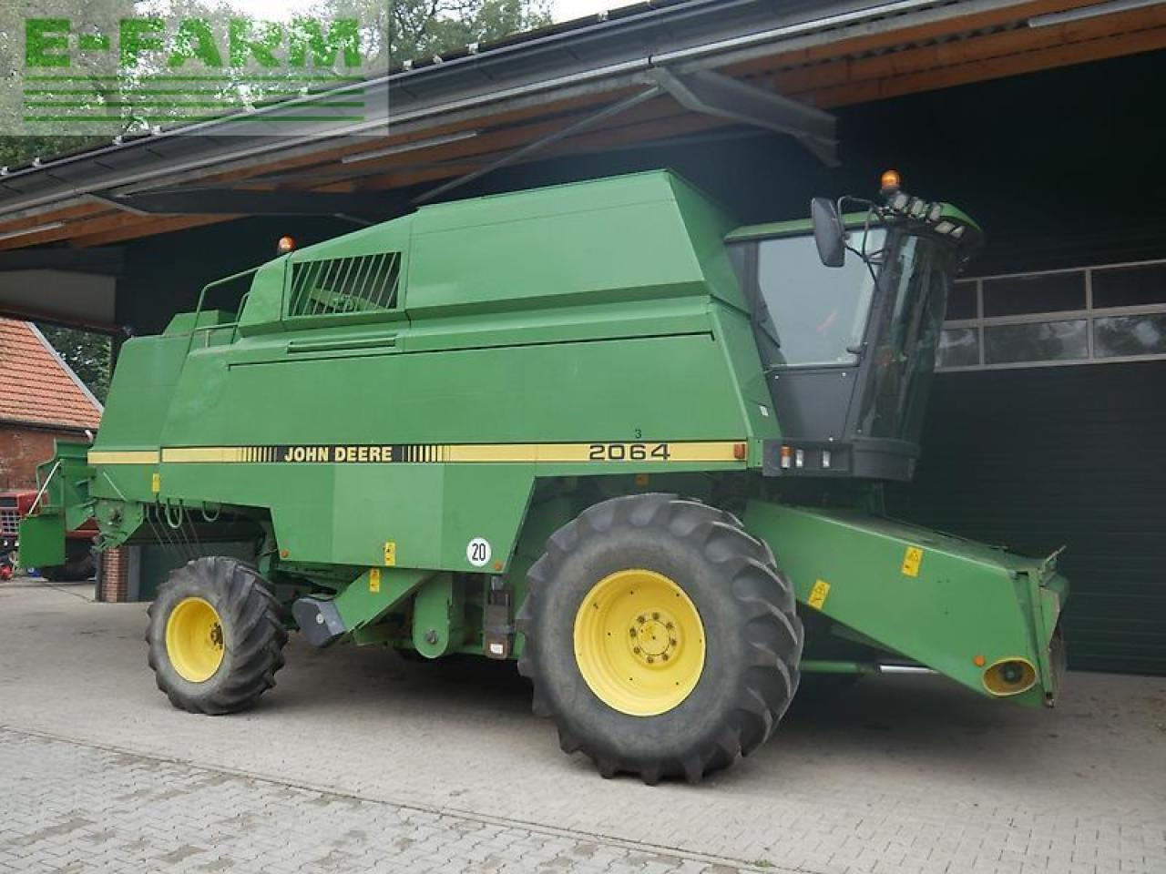 John Deere 2064 + 6m schneidwerk - Combină de recoltat cereale: Foto 1 John Deere 2064 + 6m schneidwerk - Combină de recoltat cereale: Foto 1