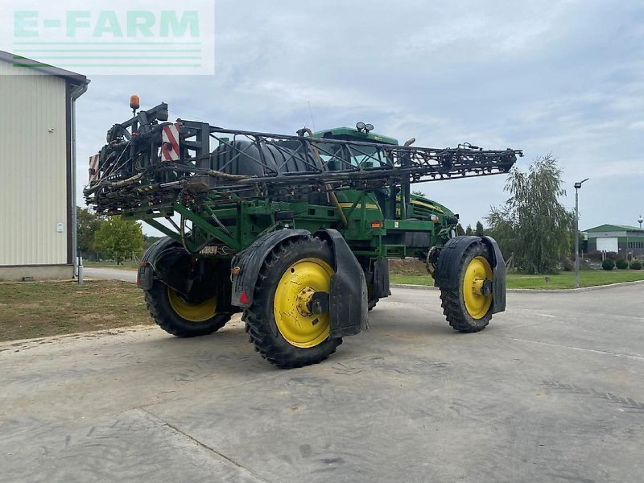 John Deere 4720 - Maşină de erbicidat tractata: Foto 4 John Deere 4720 - Maşină de erbicidat tractata: Foto 4