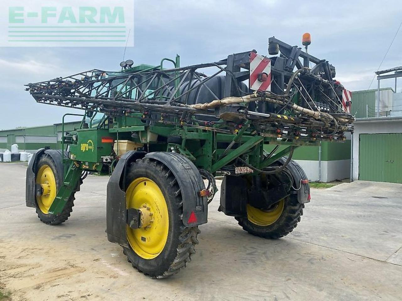 John Deere 4720 - Maşină de erbicidat tractata: Foto 5 John Deere 4720 - Maşină de erbicidat tractata: Foto 5