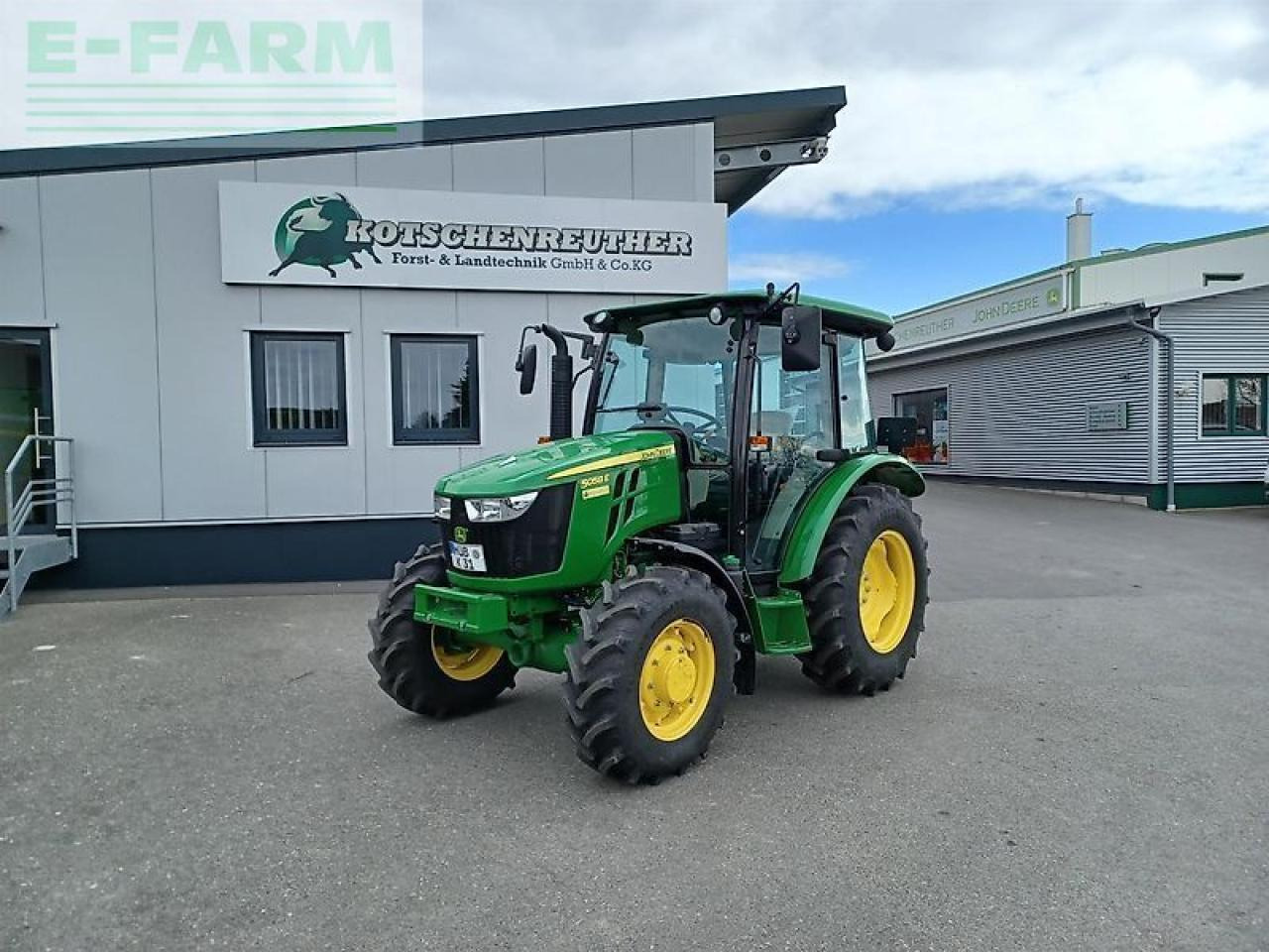 John Deere 5058e - Tractor agricol: Foto 1 John Deere 5058e - Tractor agricol: Foto 1
