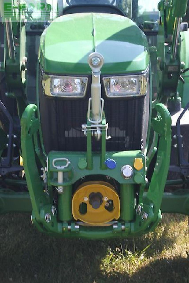 John Deere 5075m - Tractor agricol: Foto 3 John Deere 5075m - Tractor agricol: Foto 3