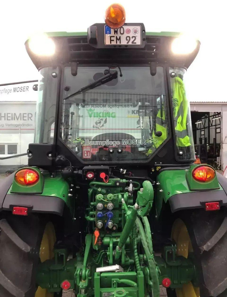 John Deere 5105gf stoll frontlader opt. 3-seite anhänger - Tractor agricol: Foto 4 John Deere 5105gf stoll frontlader opt. 3-seite anhänger - Tractor agricol: Foto 4