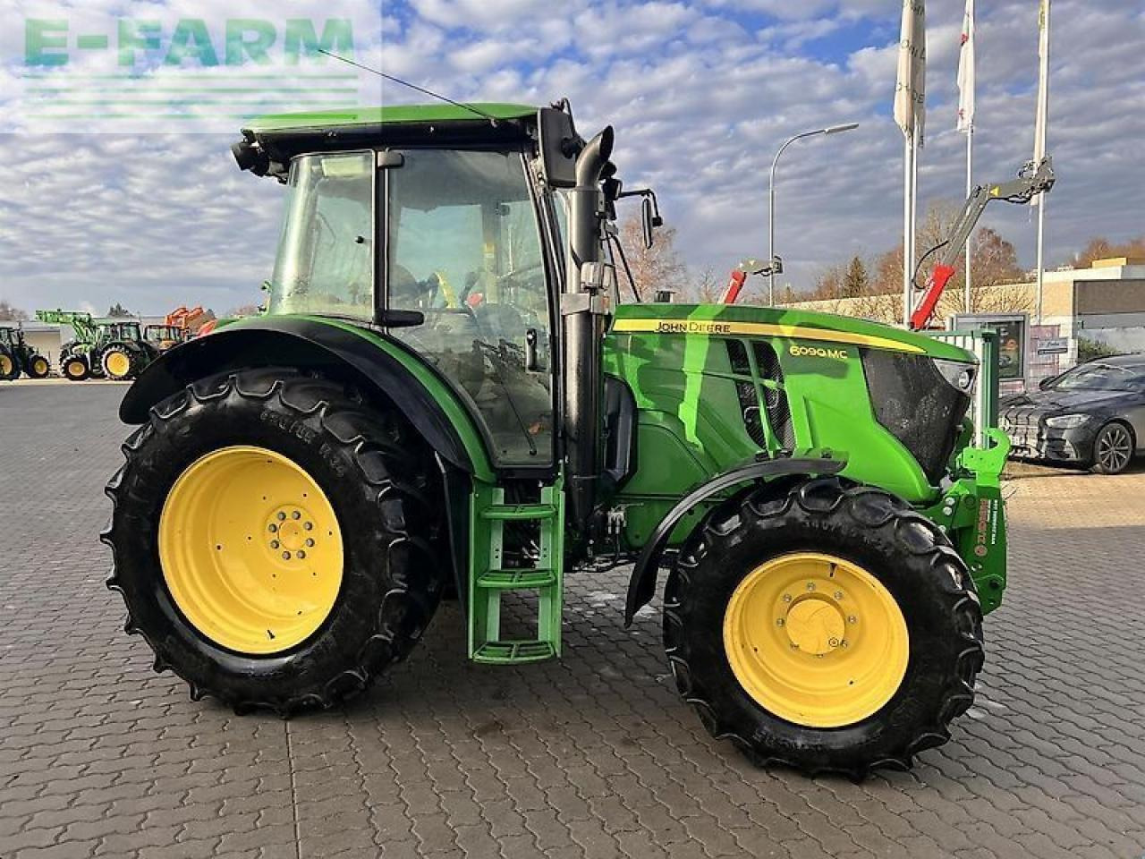 John Deere 6090mc - Tractor agricol: Foto 1 John Deere 6090mc - Tractor agricol: Foto 1