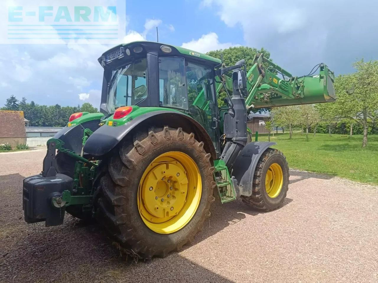 John Deere 6100m - Tractor agricol: Foto 3 John Deere 6100m - Tractor agricol: Foto 3