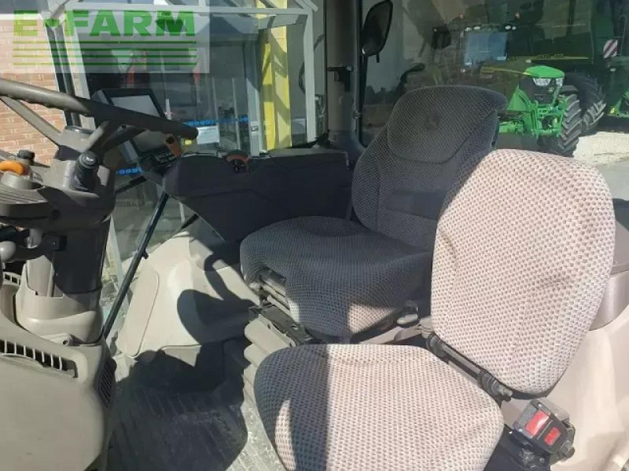 John Deere 6135r - Tractor agricol: Foto 5 John Deere 6135r - Tractor agricol: Foto 5