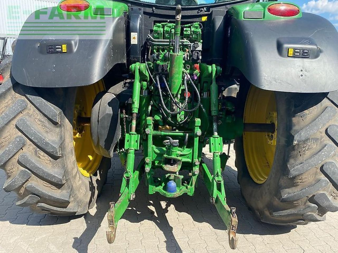 John Deere 6215r - Tractor agricol: Foto 4 John Deere 6215r - Tractor agricol: Foto 4