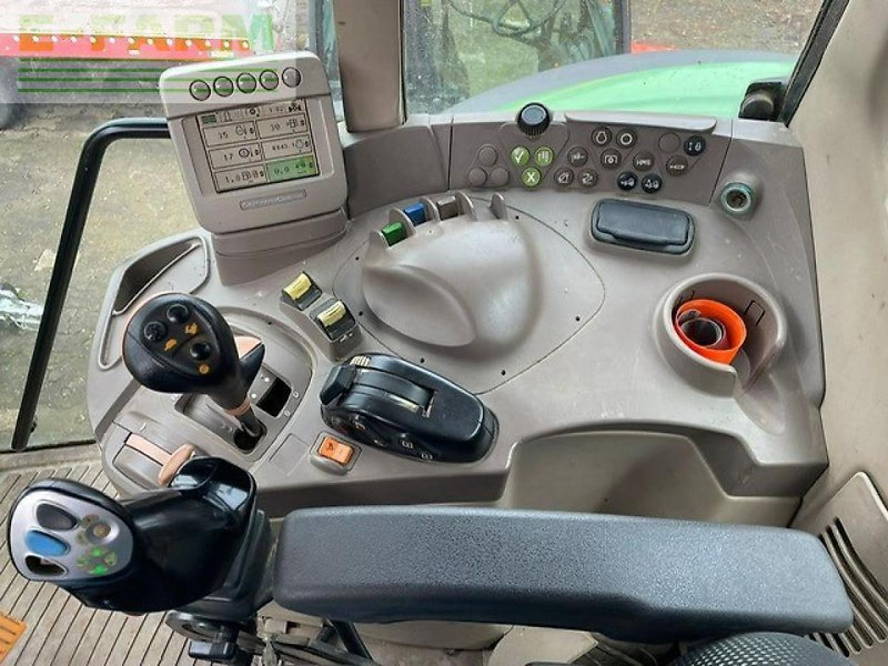 John Deere 6830 premium - Tractor agricol: Foto 3 John Deere 6830 premium - Tractor agricol: Foto 3