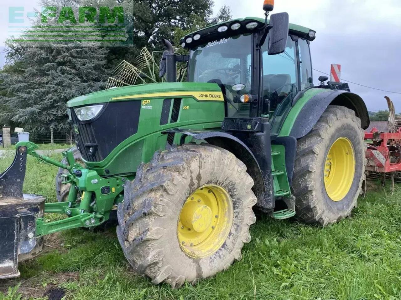 John Deere 6r 195 - Tractor agricol: Foto 1 John Deere 6r 195 - Tractor agricol: Foto 1