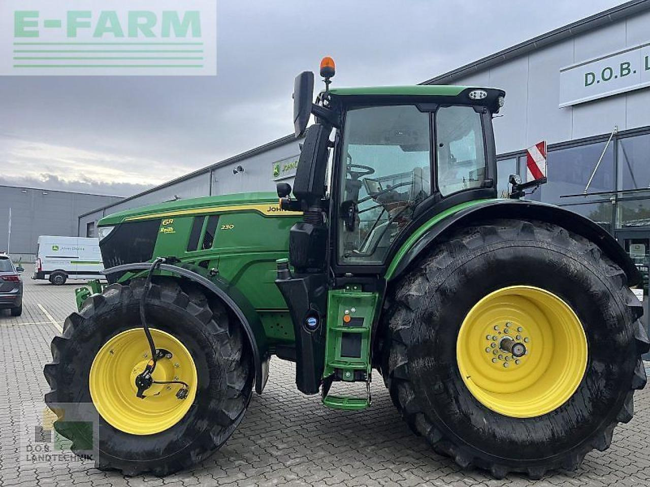 John Deere 6r 230 - Tractor agricol: Foto 2 John Deere 6r 230 - Tractor agricol: Foto 2