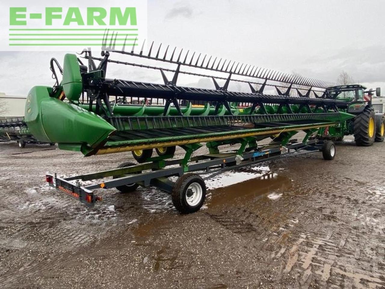 John Deere 735d (10,66m) - Heder: Foto 3 John Deere 735d (10,66m) - Heder: Foto 3