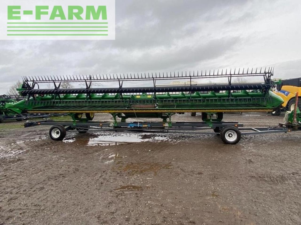 John Deere 735d (10,66m) - Heder: Foto 2 John Deere 735d (10,66m) - Heder: Foto 2