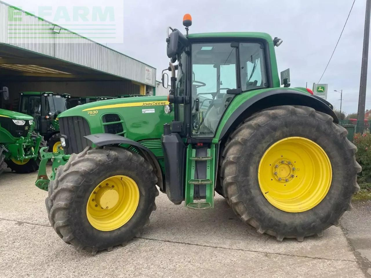 John Deere 7530premium - Tractor agricol: Foto 2 John Deere 7530premium - Tractor agricol: Foto 2