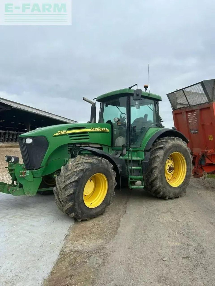 John Deere 7820 - Tractor agricol: Foto 1 John Deere 7820 - Tractor agricol: Foto 1