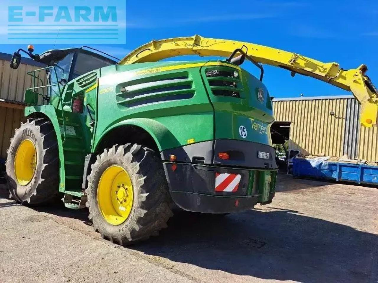 John Deere 8300 - Combină de Recoltat Furaj: Foto 1 John Deere 8300 - Combină de Recoltat Furaj: Foto 1