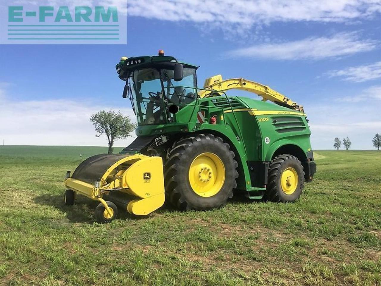 John Deere 8300i mit kemper 360+ & 639 pickup - Combină de Recoltat Furaj: Foto 5 John Deere 8300i mit kemper 360+ & 639 pickup - Combină de Recoltat Furaj: Foto 5