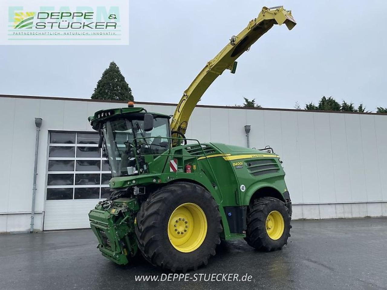 John Deere 8400i mit kemper 375 - Combină de Recoltat Furaj: Foto 1 John Deere 8400i mit kemper 375 - Combină de Recoltat Furaj: Foto 1