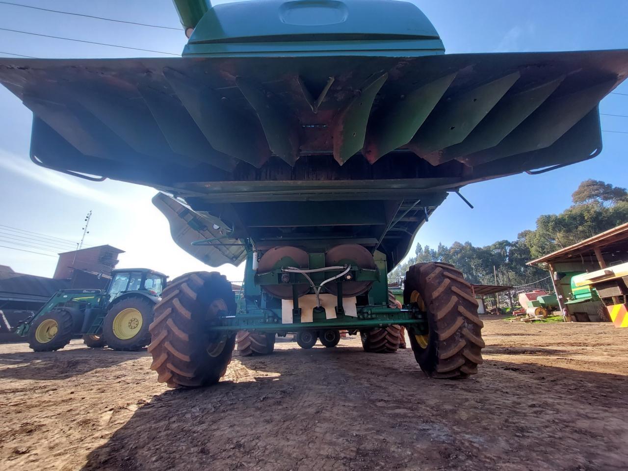 John Deere 9680WTS HM - Combină de recoltat cereale: Foto 3 John Deere 9680WTS HM - Combină de recoltat cereale: Foto 3