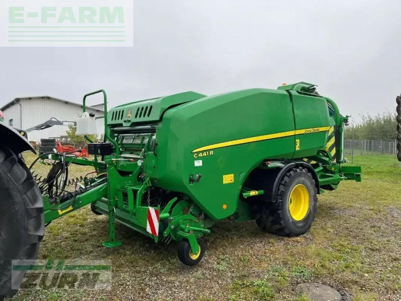 John Deere c441r mit mantelfolienbindung - Presă baloţi dreptunghiulari: Foto 3 John Deere c441r mit mantelfolienbindung - Presă baloţi dreptunghiulari: Foto 3