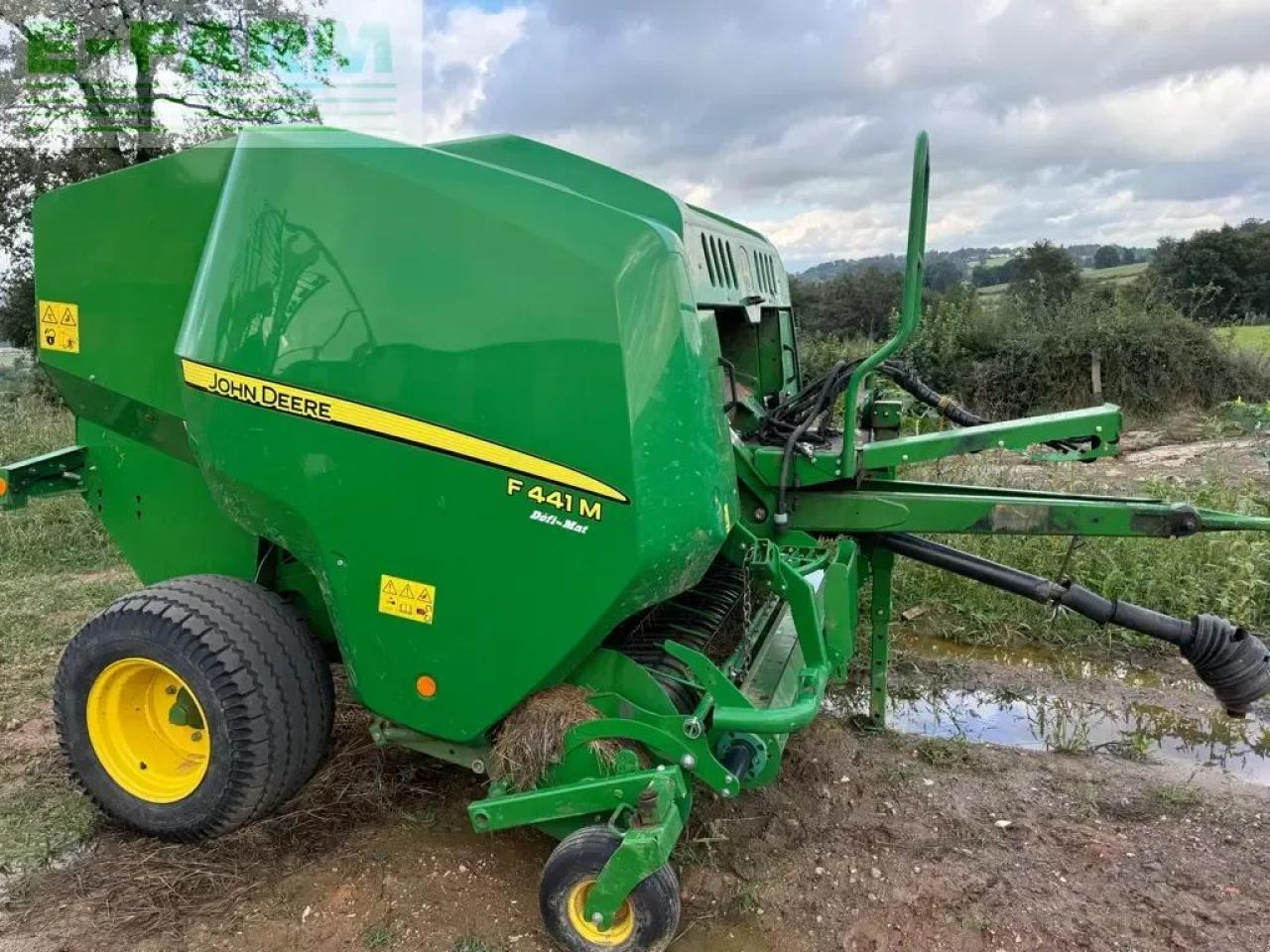 John Deere f441m - Presă baloţi dreptunghiulari: Foto 1 John Deere f441m - Presă baloţi dreptunghiulari: Foto 1