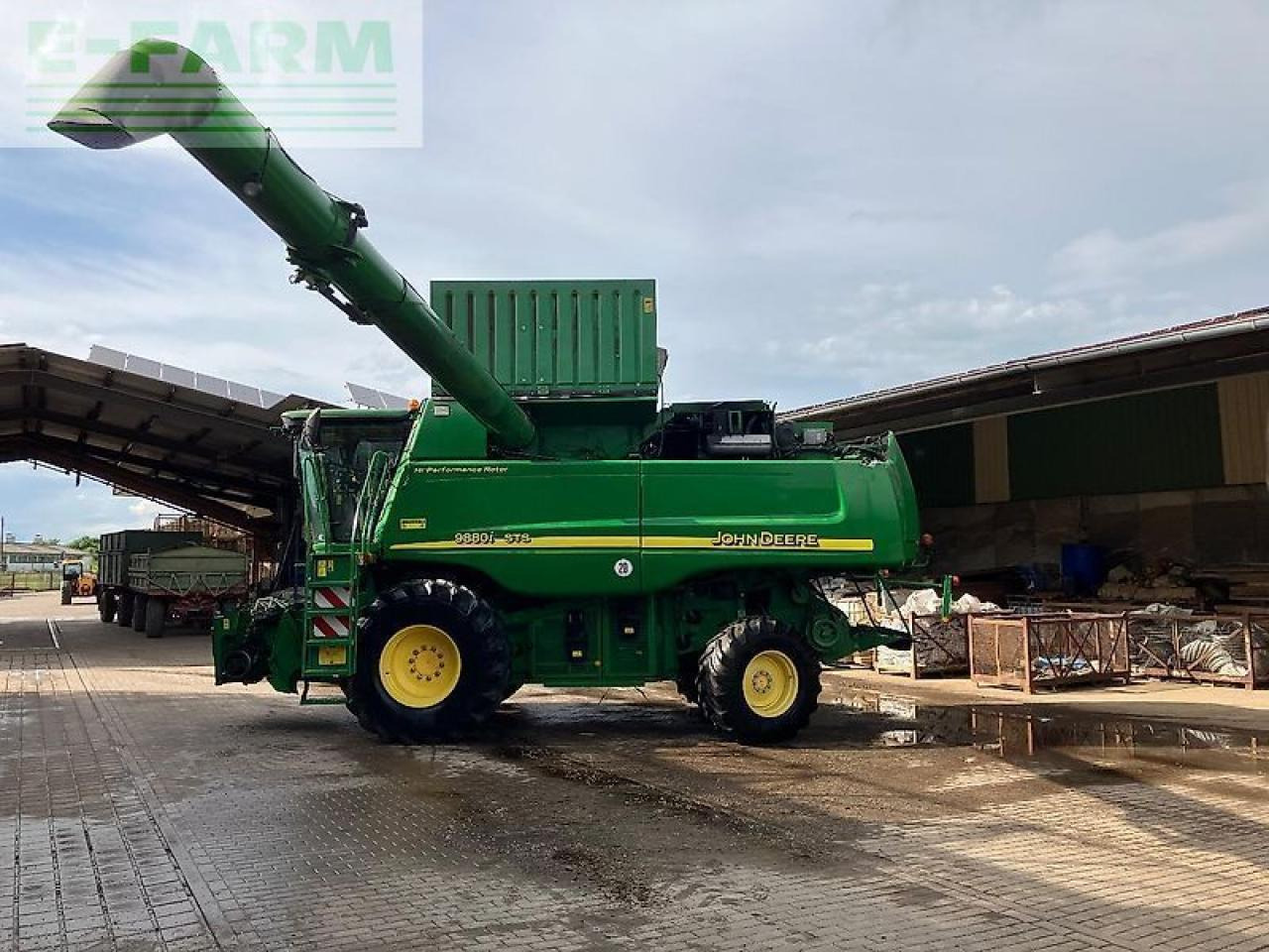 John Deere john deere 9880i sts - Combină de recoltat cereale: Foto 1 John Deere john deere 9880i sts - Combină de recoltat cereale: Foto 1