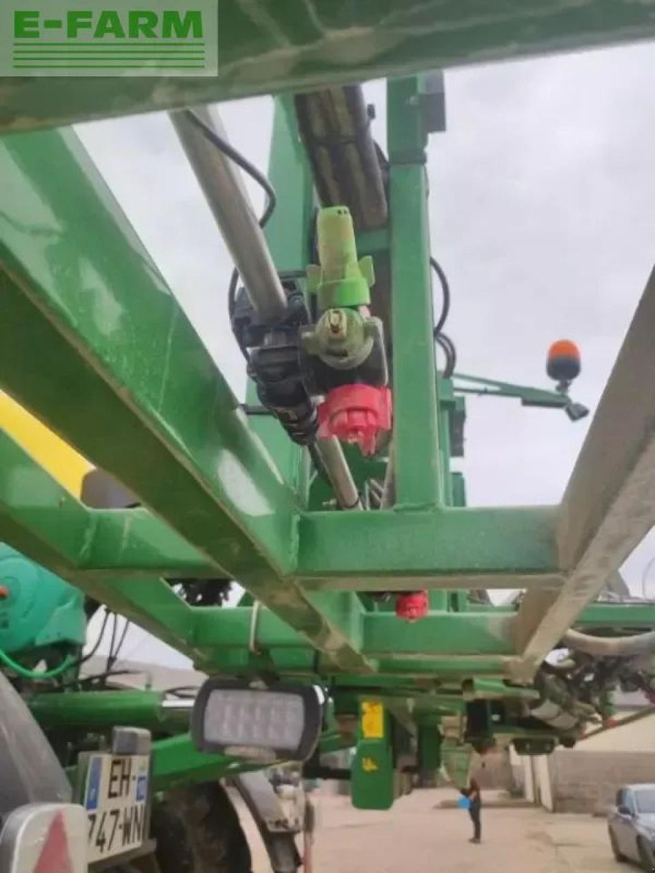 John Deere r4040i - Maşină de erbicidat tractata: Foto 3 John Deere r4040i - Maşină de erbicidat tractata: Foto 3