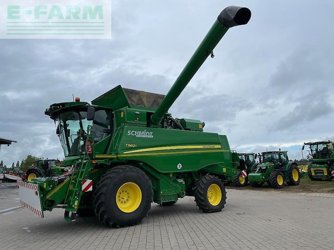 John Deere t560 - Combină de recoltat cereale: Foto 2 John Deere t560 - Combină de recoltat cereale: Foto 2