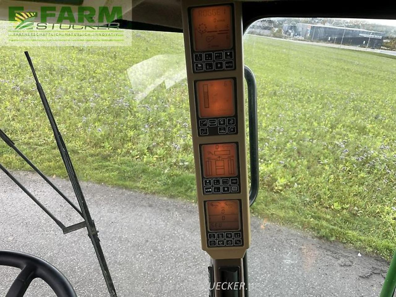 John Deere t560 hillmaster mit 620r und rapstisch - Combină de recoltat cereale: Foto 4 John Deere t560 hillmaster mit 620r und rapstisch - Combină de recoltat cereale: Foto 4