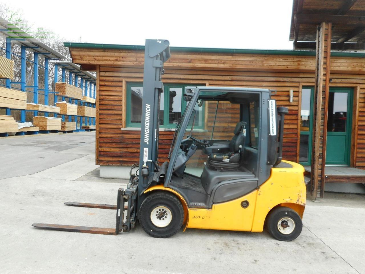 Jungheinrich dfg 430s mit seitenschieber und zinkenverstellun - Motostivuitor: Foto 1 Jungheinrich dfg 430s mit seitenschieber und zinkenverstellun - Motostivuitor: Foto 1