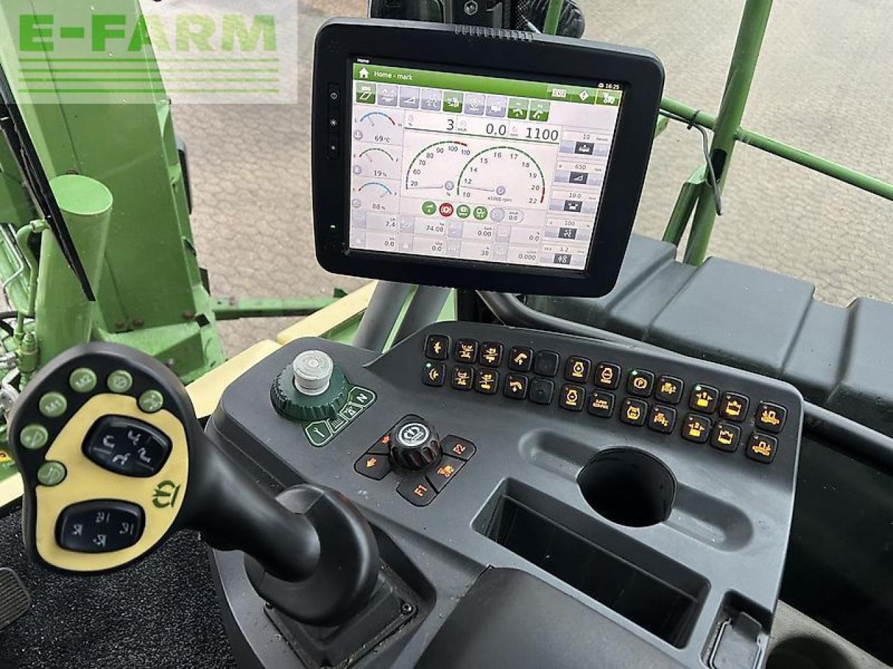 Krone big x630 - Combină de Recoltat Furaj: Foto 4 Krone big x630 - Combină de Recoltat Furaj: Foto 4