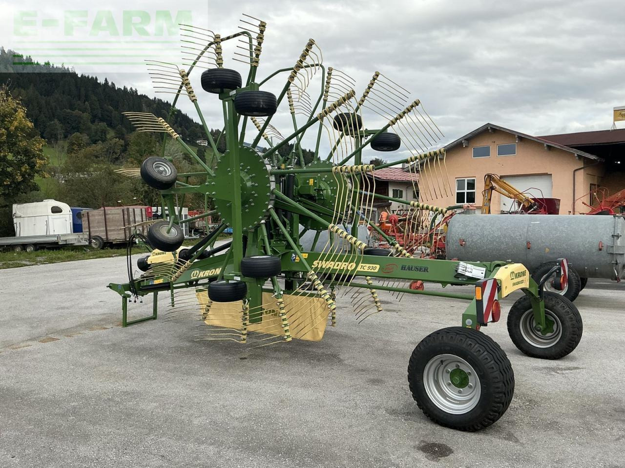 Krone doppelschwader tc 930 - Maşină de întors fânul: Foto 4 Krone doppelschwader tc 930 - Maşină de întors fânul: Foto 4