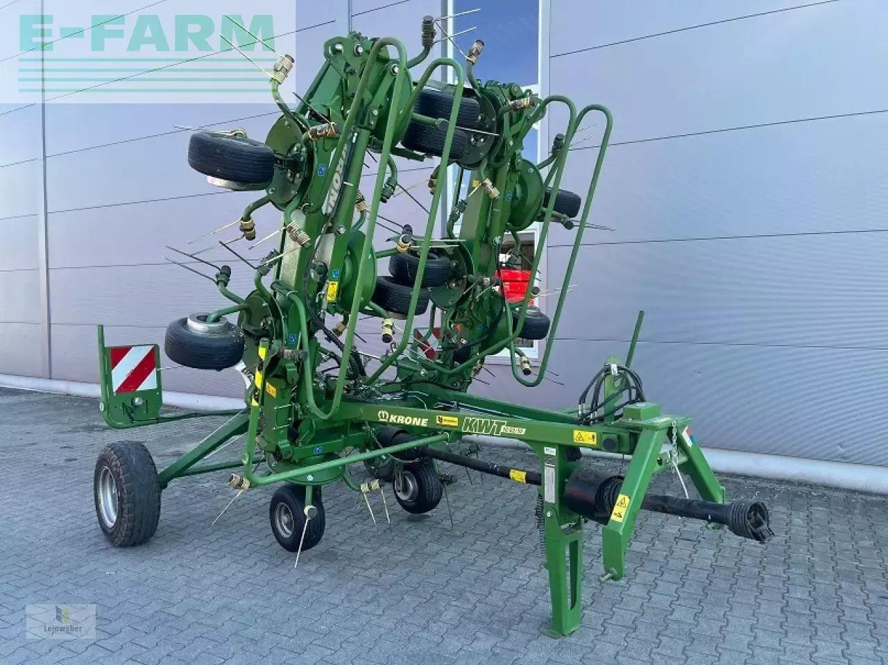 Krone kwt 10.02/10 - Maşină de întors fânul: Foto 1 Krone kwt 10.02/10 - Maşină de întors fânul: Foto 1