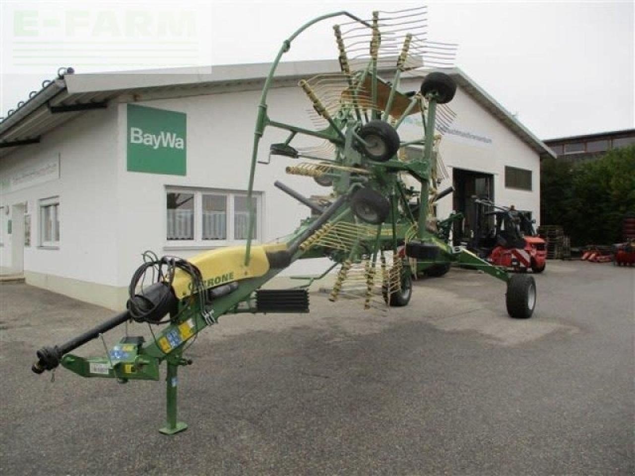Krone swadro ts 680 twin #599 - Maşină de întors fânul: Foto 1 Krone swadro ts 680 twin #599 - Maşină de întors fânul: Foto 1