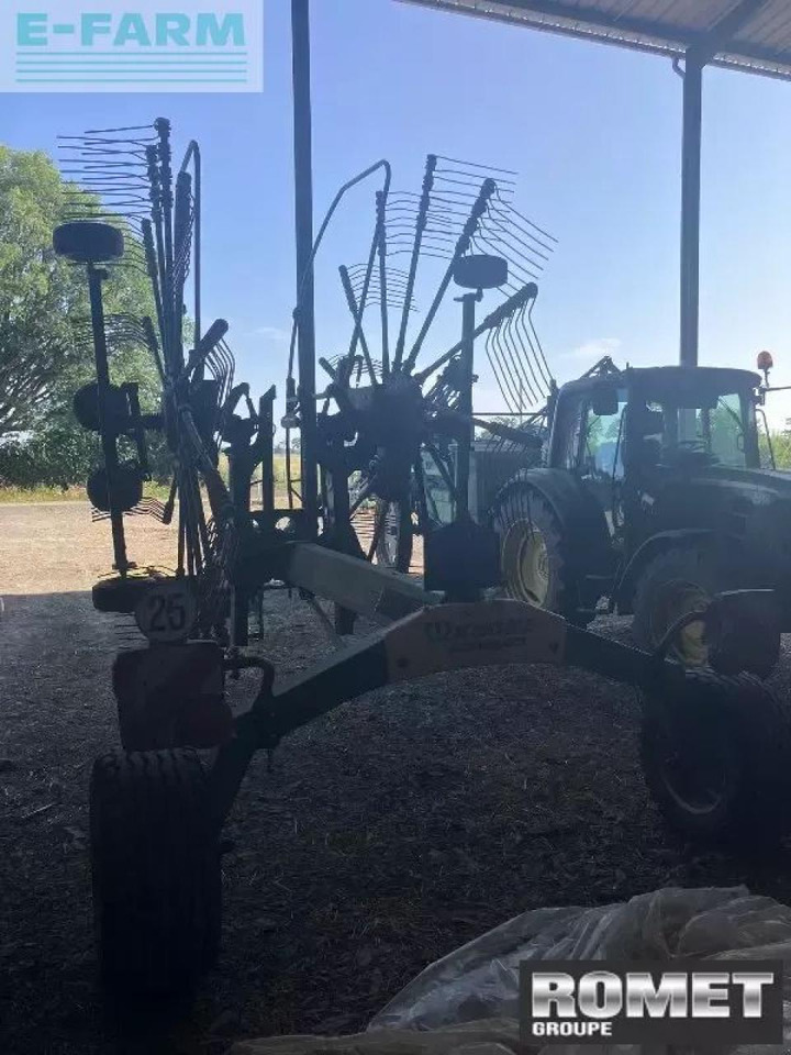 Krone swtc 880 - Maşină de întors fânul: Foto 2 Krone swtc 880 - Maşină de întors fânul: Foto 2