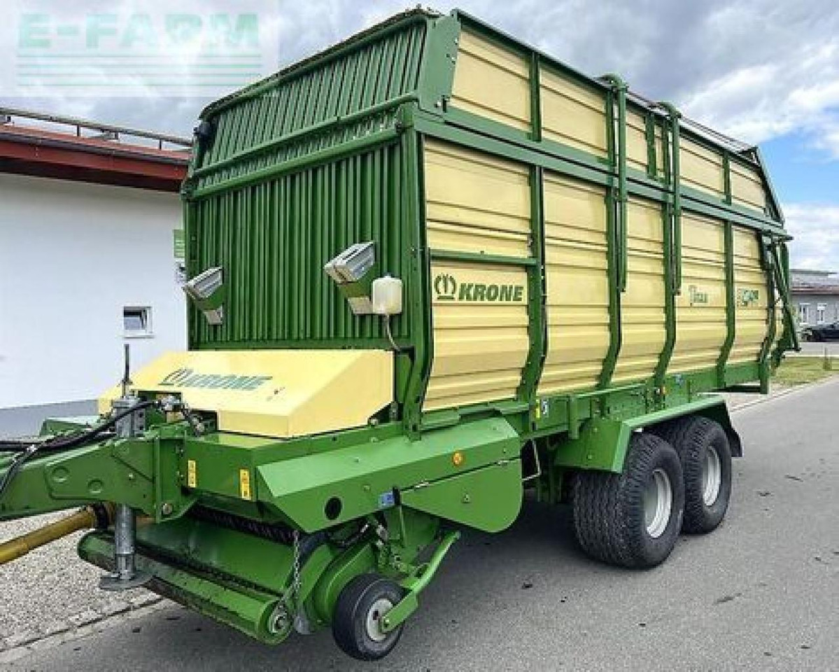 Krone titan 6/48 gl all in - ein großer schwingen-lade - Remorcă autobasculantă agricolă: Foto 1 Krone titan 6/48 gl all in - ein großer schwingen-lade - Remorcă autobasculantă agricolă: Foto 1