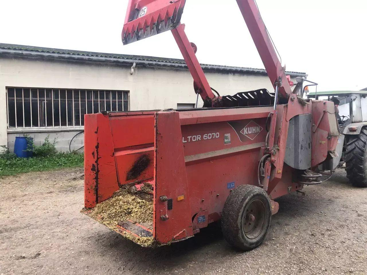Kuhn altor 6070 - Echipamente pentru furaje: Foto 3 Kuhn altor 6070 - Echipamente pentru furaje: Foto 3