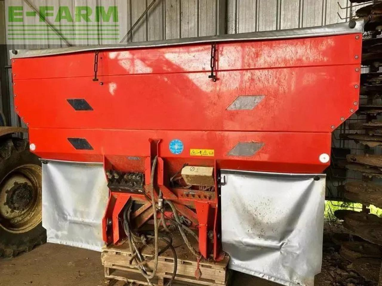Kuhn axera 1102 h-emc - Imprastietor îngrăşăminte: Foto 1 Kuhn axera 1102 h-emc - Imprastietor îngrăşăminte: Foto 1
