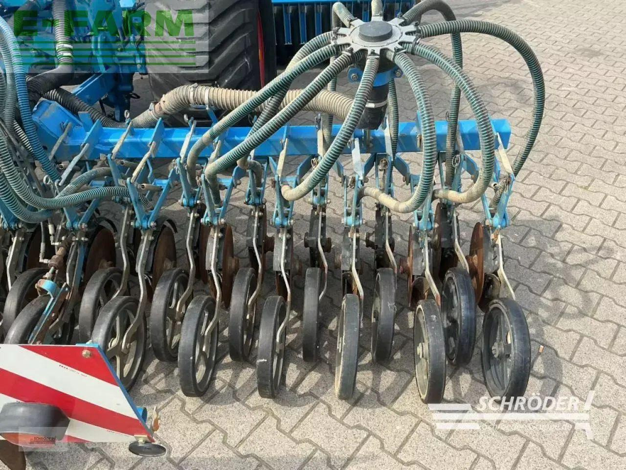 Lemken heliodor 8/500 ka + solitair 9 - Semănătoare combinată: Foto 4 Lemken heliodor 8/500 ka + solitair 9 - Semănătoare combinată: Foto 4