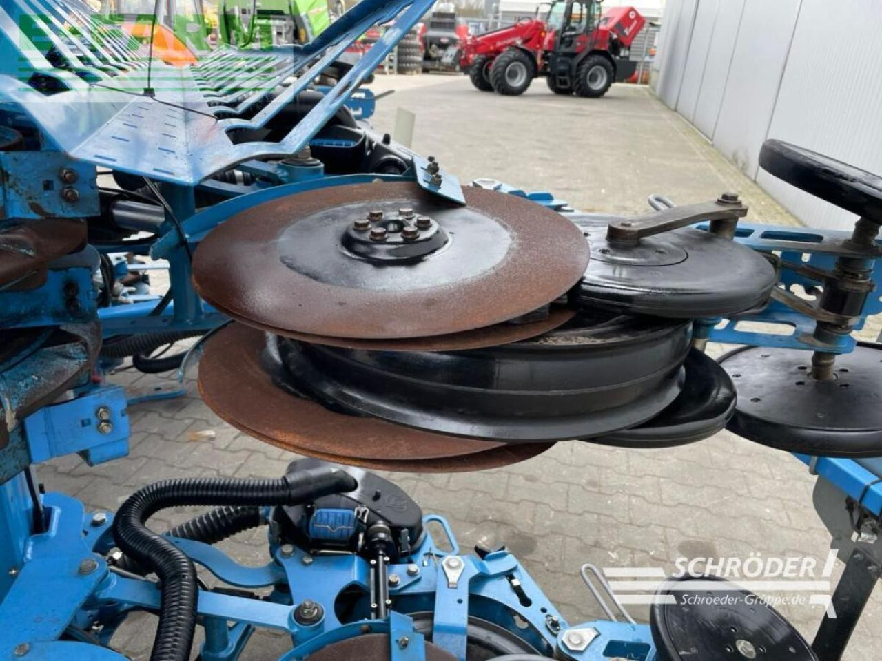 Lemken solitair 23/1900 / azurit 9/8.75 k d - Semănătoare de precizie: Foto 5 Lemken solitair 23/1900 / azurit 9/8.75 k d - Semănătoare de precizie: Foto 5