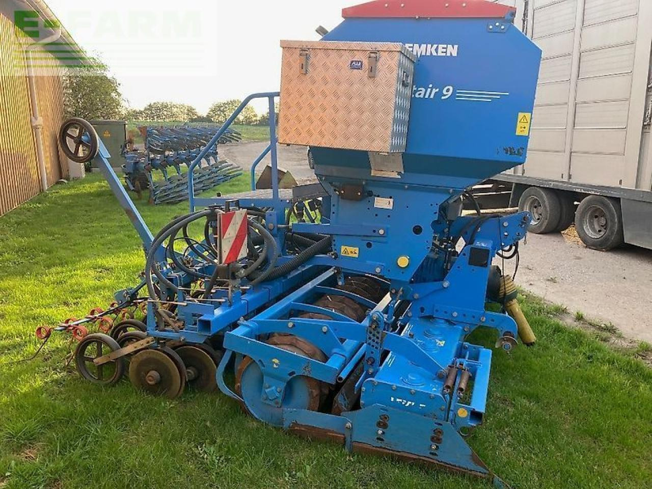 Lemken zirkon 12/300 solitair 9/300 - Maşină pentru prelucrarea solului: Foto 4 Lemken zirkon 12/300 solitair 9/300 - Maşină pentru prelucrarea solului: Foto 4
