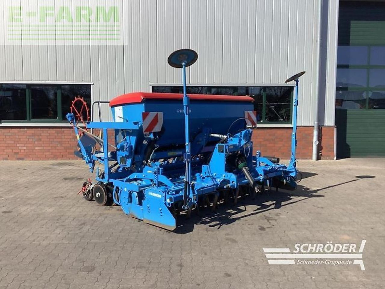 Lemken zirkon 8/300 + saphir 9/300 - Semănătoare: Foto 1 Lemken zirkon 8/300 + saphir 9/300 - Semănătoare: Foto 1