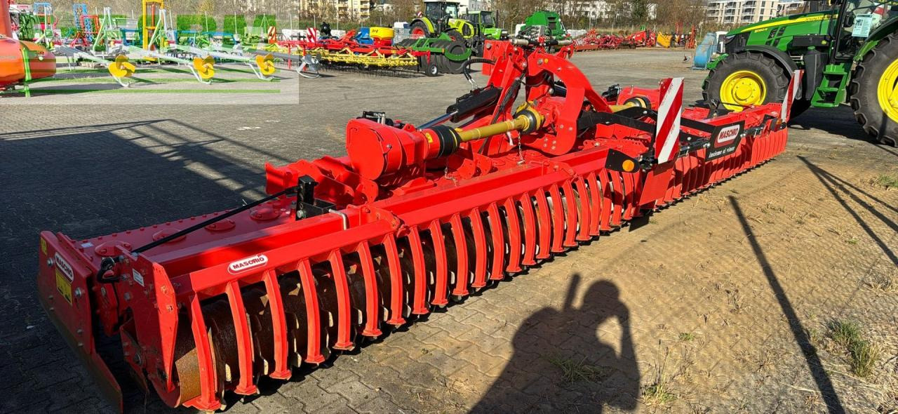 Maşină pentru prelucrarea solului Maschio Toro 7000: Foto 6 Maşină pentru prelucrarea solului Maschio Toro 7000: Foto 6
