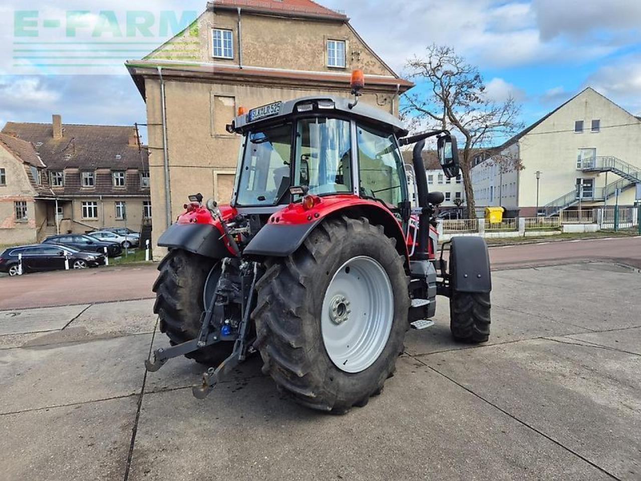 Massey Ferguson 5s.125 dyna-4 essential Essential - Tractor agricol: Foto 2 Massey Ferguson 5s.125 dyna-4 essential Essential - Tractor agricol: Foto 2