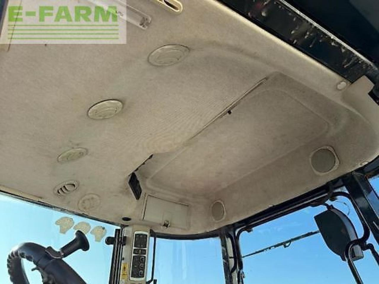 Tractor agricol Massey Ferguson 6715 s dyna vt: Foto 9 Tractor agricol Massey Ferguson 6715 s dyna vt: Foto 9