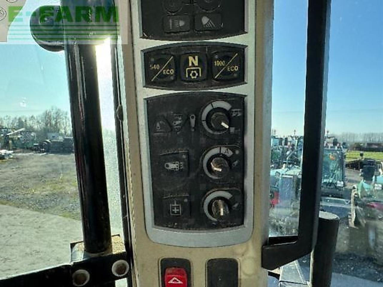 Tractor agricol Massey Ferguson 6715 s dyna vt: Foto 11 Tractor agricol Massey Ferguson 6715 s dyna vt: Foto 11